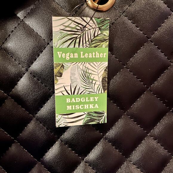 Badgley Mischka Large Tote Bag Quilted Gold Chain Accent New With Tags - Picture 5 of 7